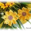 3-teiliges Häkelset: Eine gehäkelte Sonnenblume mit 2 Blättern  - Applikation - Häkelapplikation - Aufnäher - Herbst - gelb, braun, grün Bild 3