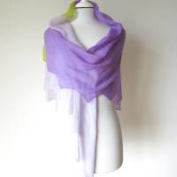Gestricktes Dreieckstuch mit Zackenrand lila violett grün, leichtes Schultertuch Schulterwärmer, Damen-Schal Bild 3