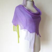 Gestricktes Dreieckstuch mit Zackenrand lila violett grün, leichtes Schultertuch Schulterwärmer, Damen-Schal Bild 5