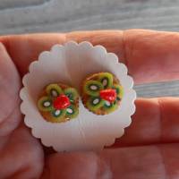Ohrstecker Mini Obst Kiwi Törtchen Ohrringe Ohrschmuck modelliert aus Polmer Clay Bild 2