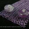 STRICK ARMBAND / MANSCHETTEN ARMBAND violett mit AMETHYST Knöpfen Bild 4