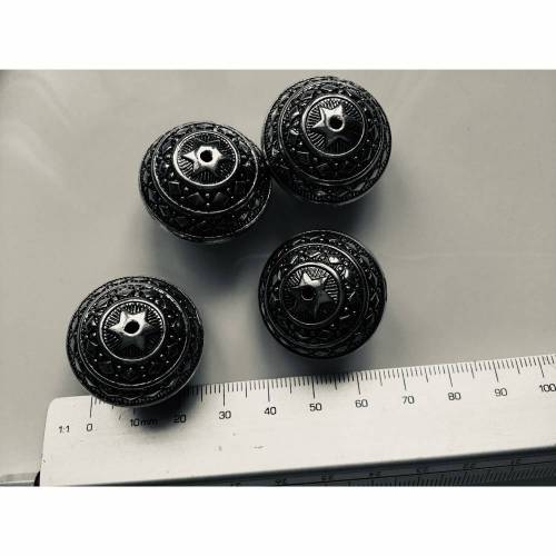 4 Metallperlen silberfarben 2,5 x 2 cm