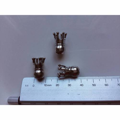 3 Metallperlen silberfarben Krone