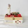 Geldgeschenk Hochzeit, Hochzeitsgeschenk, natur rot, Holzbox mit Brautpaar Figur Bild 5