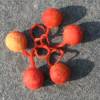 Katzenspielzeug Spielball mit Glöckchen handgefilzt rot meliert Bild 2