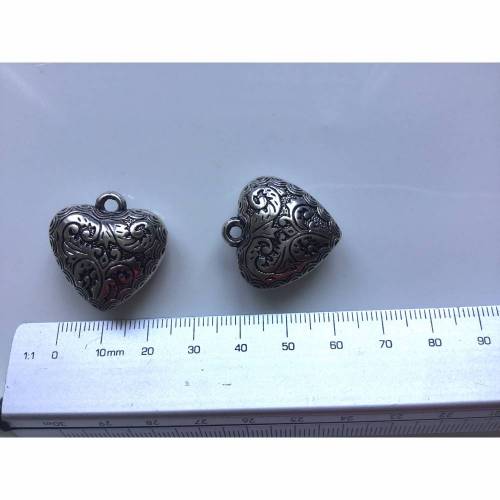 2 Metallperlen Anhänger silberfarben 2,5 x 2 cm