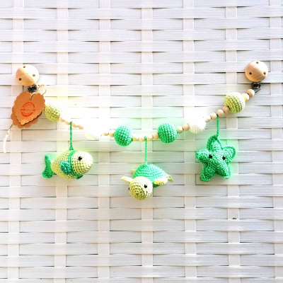Kinderwagenkette gehäkelt in Grün "Ahoi" Stern, Schildkröte, Fisch Geschenk zur Taufe, Geburt, Babyparty