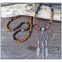 Perlenkette aus Holz und Rudraksha-Samen mit Traumfänger Anhänger Bild 1