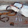 Perlenkette aus Holz und Rudraksha-Samen mit Traumfänger Anhänger Bild 3