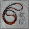 Perlenkette aus Holz und Rudraksha-Samen mit Traumfänger Anhänger Bild 4