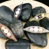 Perlen in der Schote - GONDOLA Ketten-ANHÄNGER gestrickt aus graphitfarbenem Kupferdraht mit Süßwasserperlen Bild 2