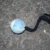 Katzenspielzeug Spielball mit Glöckchen handgefilzt blau meliert Bild 4