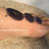 WENDE-Fußschmuck / -BARFUSS-SANDALE hand gestrickt aus silber-farbenem und dunkelblauem Kupferdraht Bild 3