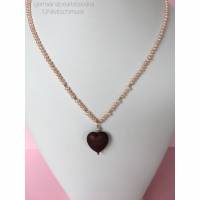Lachsfarbene Perlenkette mit Herzanhänger aus Glas 24 ct. goldgefüllt, Geschenk für Frauen, Trachtenschmuck, Dirndlschmuck, Brautschmuck, Handarbeit aus Bayern Bild 1
