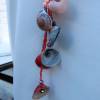 Originelle Halskette 3 fach zum Knoten mit roten Mini Perlen und Muscheln, einzigartiger Künstlerschmuck Bild 5