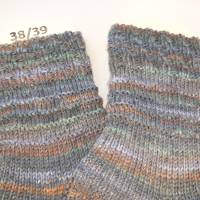 Socken handgestrickt aus dickem Garn in Größe 38/39 Sofasocken, dicke Socke Bild 9