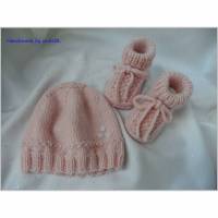 Neugeborenenset, Babymütze, Babyschuhe, handgestrickt, rosa Bild 1