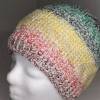 Mütze in Regenbogenfarben, helle Damenmütze, Beanie, Wintermütze , Kopfbedeckung Bild 4