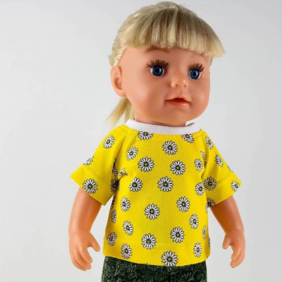 Farbenfrohes T-Shirt mit Gänseblümchen für Puppen 40-43 cm