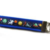Schlüsselanhänger Schlüsselband "Weltall" in dunkelblau blau oder hellblau aus Baumwollstoff und Webband Bild 1