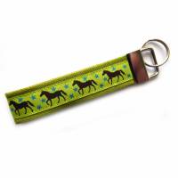Schlüsselanhänger Schlüsselband Anhänger "Pferde" braun kiwigrün gelbgrün Bild 1