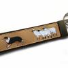 Schlüsselanhänger Schlüsselband "Australian Shepherds und Schafe" in braun und beige aus Baumwollstoff und Ripsband Bild 3