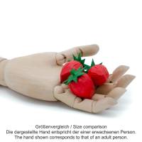 Erdbeere, 2 Stück, handgeschnitztes Kaufladenobst Bild 3