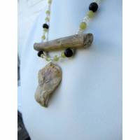 Treibholz Collier mit großer Muschel und verschiedenen Perlen als Geschenkidee für Naturliebhaberinnen Bild 1