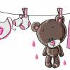 Spucktuch Spuckschutz extra lang Schulterlatz fürs Baby bestickt mit Namen niedlicher Teddy an Wäscheleine Geschenkidee Bild 4