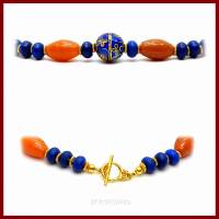 Halskette "Honey Blue" Aventurin/ Howlith honig/blau, Cloisonné Perlen, kurz, vergoldet Bild 3