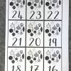 Adventskalender DIY mit Blockbeutel, Zahlen und Holzklammern mir spirituellen Motiven Bild 2