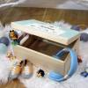 Erinnerungskiste Baby, Holz-Erinnerungsbox, personalisiertes Geschenk zur Geburt, Eisbär mit Geburtsdaten und Name, Spielzeugkiste Bild 7