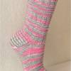 handgestrickte Socken, Strümpfe Gr. 40/41, Damensocken in rosa, grau und weiß, Einzelpaar Bild 6