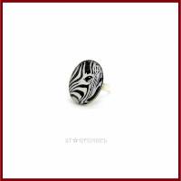 Ring "Zebra's Eye" Cabochon oval 18x25mm, schwarz-weiß, versilbert Bild 1