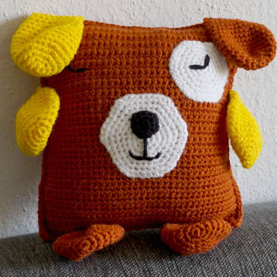 Häkelanleitung: Kuschelkissen Hund Barney 