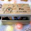 Erinnerungskiste Baby, aus Holz, Erinnerungsbox, personalisierbar mit Name und Datum, individuelle Holzkiste mit Deckel, Wild & Free Pferd Bild 1