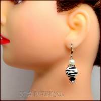 Ohrringe "Zebra Ball" schwarz-weiß/pearl versilbert Bild 2
