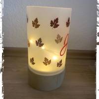 Glas mit grauem Sockel beleuchtet - Aufschrift "Herbst" verziert mit Blättern - Milchglaseffekt Bild 2
