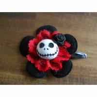 Skull  Blume Stoff schwarz/rot,  Totenkopf ,Haarspange ,cosplay, Spitze, Bild 1