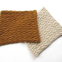 Gestrickter Loop Schal mit Struktur-Muster in Cognac-Braun oder Beige, Rundschal aus reiner Wolle, Kurzschal Bild 9
