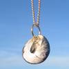 Hübsche Muschel Schnecke mit Glasperle an einer Sterlingsilber Kette, maritime Halskette als Geschenkidee für Meersüchtige Bild 5