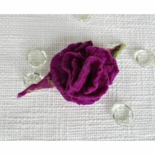 Filzblume Filzrose zum Anstecken Filzbrosche lila