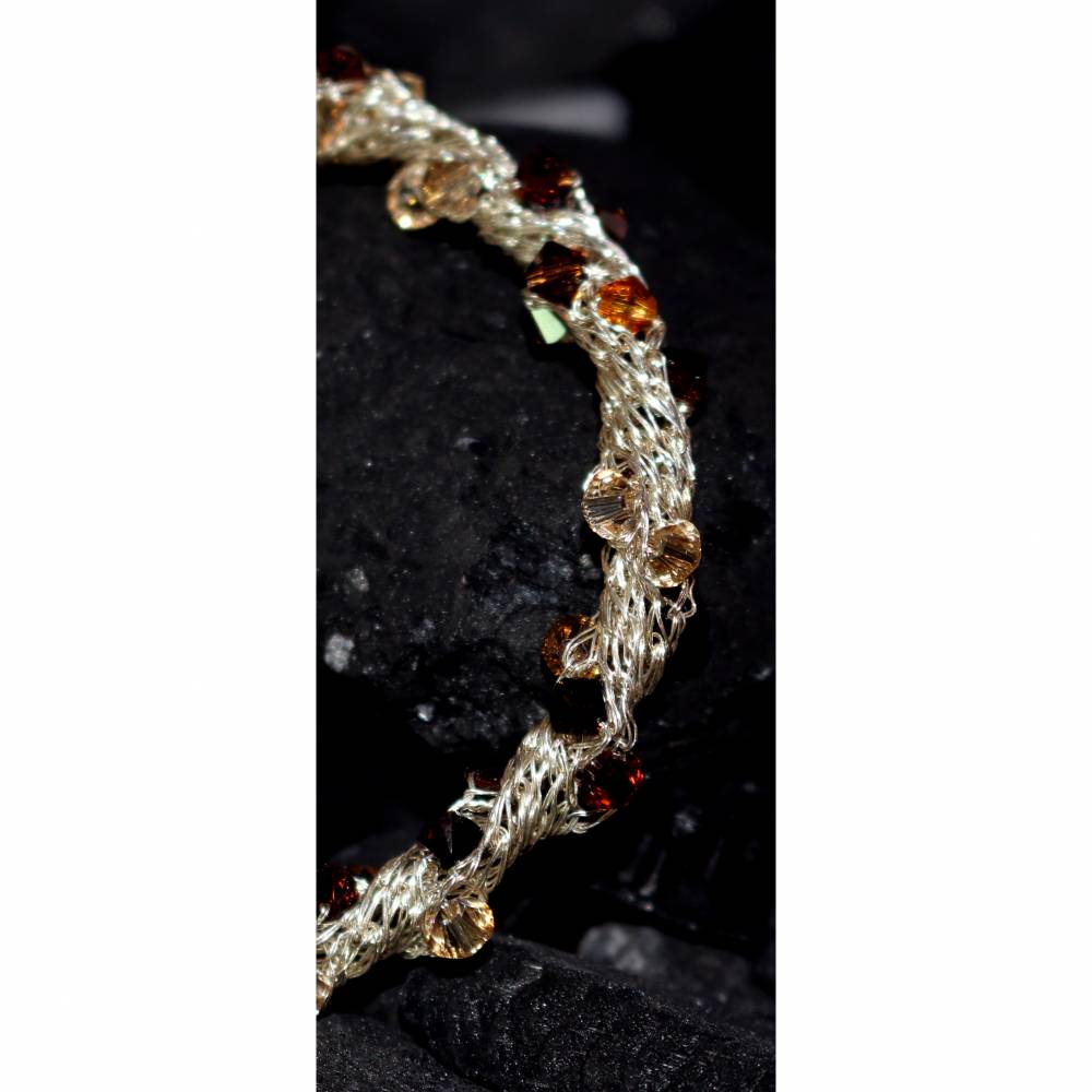 Strickarmband mit Swarovski-Kristallen Bild 1