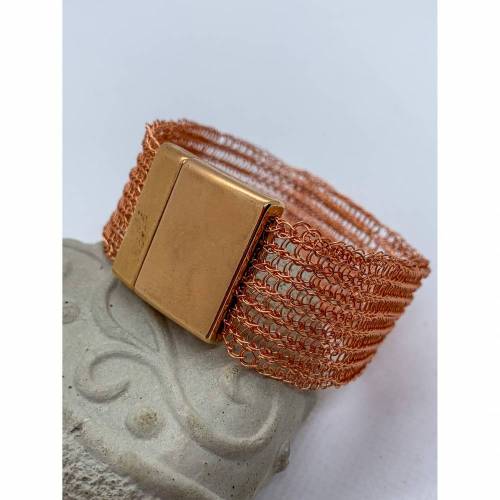 Drahtgestricktes Armband, kupfer
