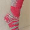 handgestrickte Socken, Strümpfe Gr. 38/39, Damensocken in grau, rot und weiß, Einzelpaar Bild 4