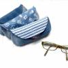 Brillenetui aus Jeans Upcycling mit Magnetverschluss für Lesebrillen und schmale Brillen Bild 2