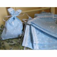 24 Säckchen für einen dauerhaften Adventskalender in hellblau mit weißen Sternchen - zum befüllen Bild 1
