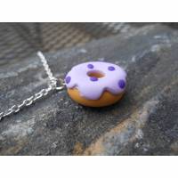 3D Donut mit Punkten  Halskette  kawaii sweet lavendel Bild 1