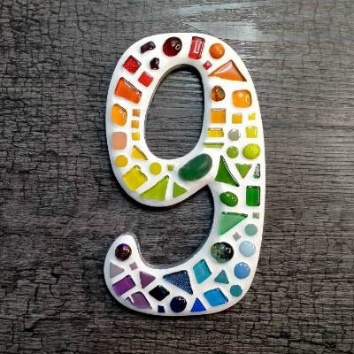 Hausnummer 9 als Mosaik **Glasmosaik für den Hauseingang**handgefertigt**
