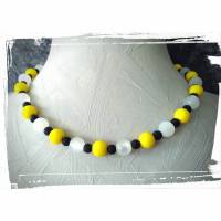 Halskette, Unikat aus einer Polaris-Kombi in schwarz, weiß, gelb, 45 cm, Edelstahl-Verschluss, Karabiner, glänzend, matt Bild 1